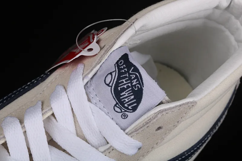 All Categories Vans Vans Series Vans Mid Vans Sk8 Mid Reissue Vans Mid VN0A391FTP1 One size too large